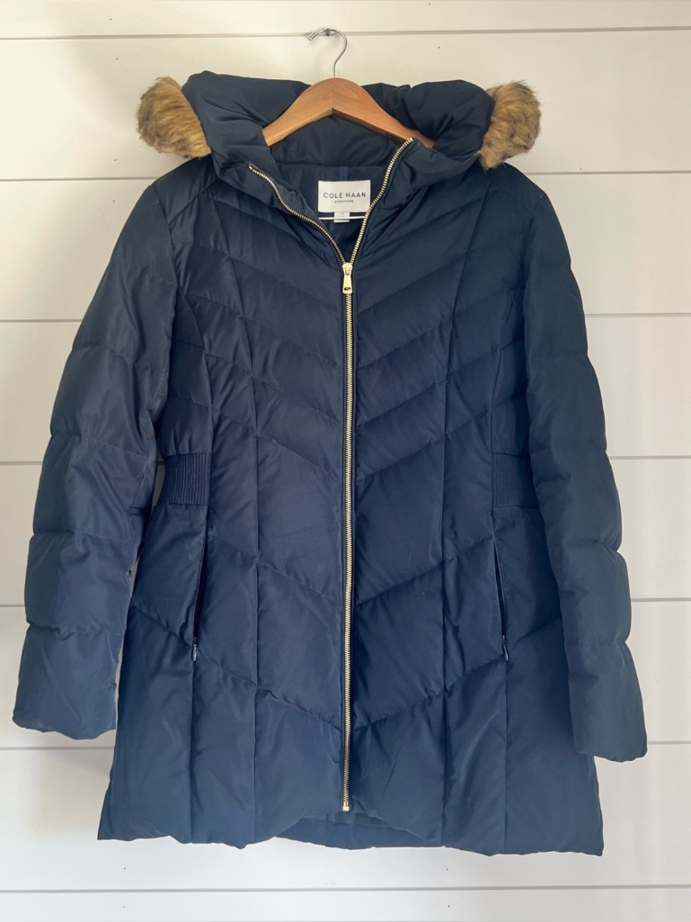 Cole Haan Women's Navy Quilted down Coat with Faux Fur Trim Hood Size Large